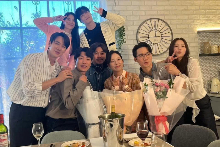 Hình ảnh hé lộ cái kết của When The Phone Rings