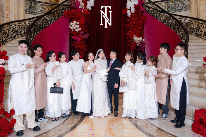 Showbiz 24h: MC Mai Ngọc khéo khoe tiềm lực kinh tế ổn định của gia đình nhà chồng. Ảnh: FBNV