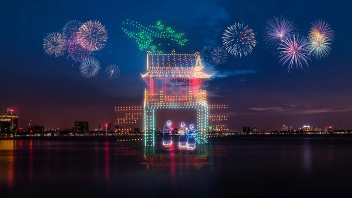 Drone show cần được cân nhắc để thay thế pháo hoa để bảo vệ môi trường.