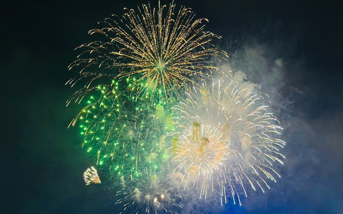 'Mùi Tết' từ pháo hoa gây ảnh hưởng như thế nào đến sức khỏe? Xem pháo hoa qua TV cũng ảnh hưởng Ảnh 2