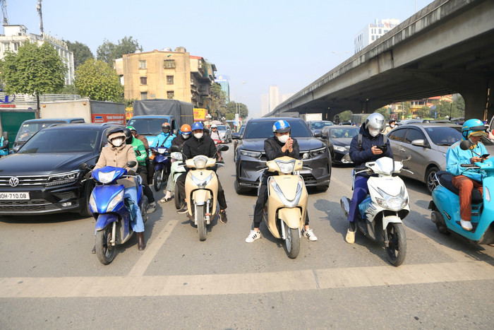 Nghị định 168/2024/NĐ-CP vừa ban hành quy định xử phạt vi phạm hành chính về trật tự, an toàn giao thông trong lĩnh vực giao thông đường bộ; trừ điểm, phục hồi điểm giấy phép lái xe. Nghị đinh có hiệu lực từ 1/1/2025.