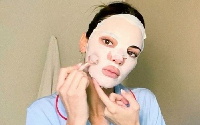 Nữ TikToker trẻ hóa da tận 15 tuổi nhờ bí quyết siêu rẻ tiền Ảnh 2