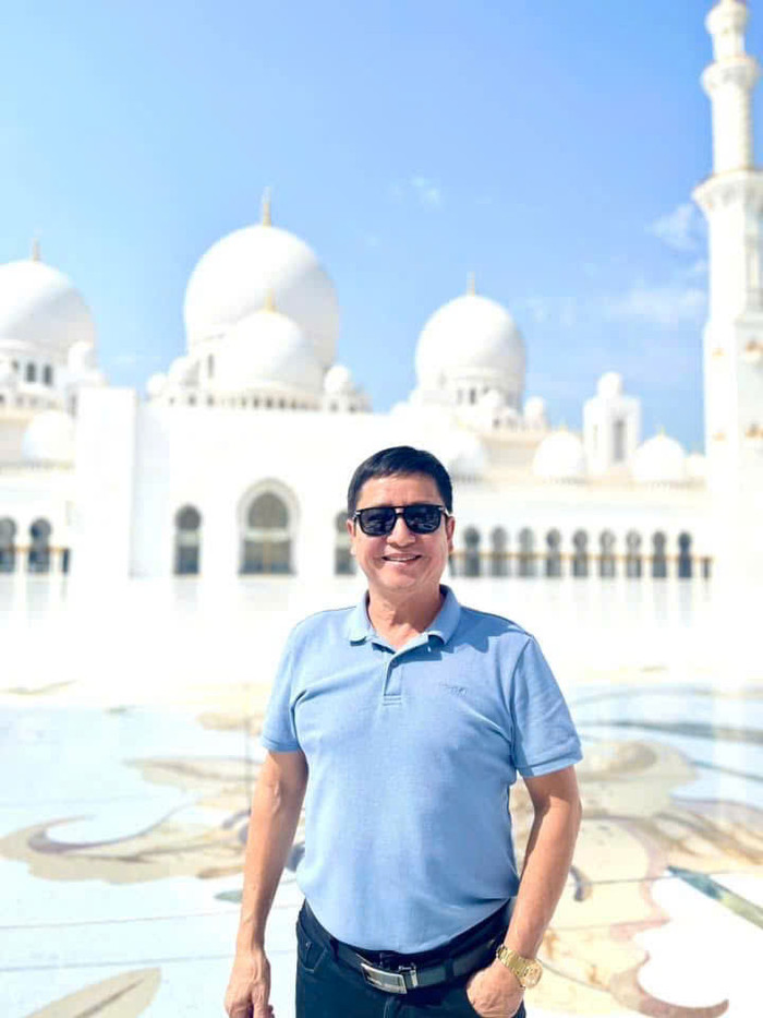 NSƯT Chí Trung tận hưởng cuộc sống về hưu thoải mái, đi du lịch nhiều nơi. Ảnh: FBNV