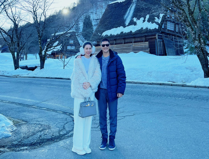 Cặp đôi thường xuyên đi du lịch khắp nơi cùng nhau. (Ảnh: FBNV)