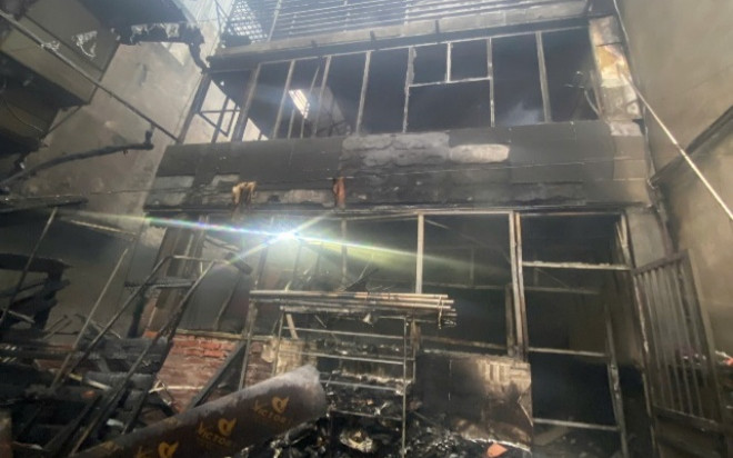 Công an Hà Nội thông tin vụ cháy nhà 3 tầng làm 1 người tử vong ở Hoàn Kiếm Ảnh 2