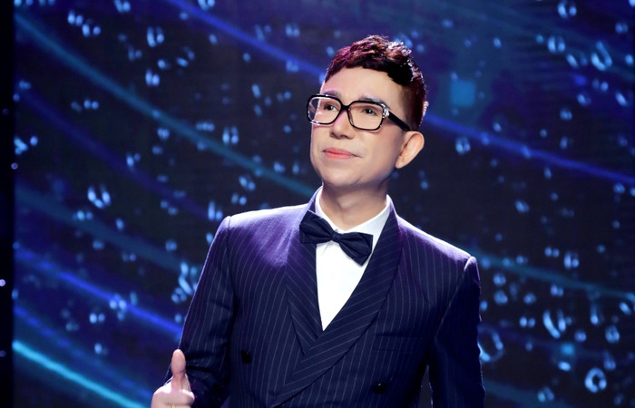 Ca sĩ Long Nhật nghẹn ngào báo tin buồn trên trang cá nhân. 