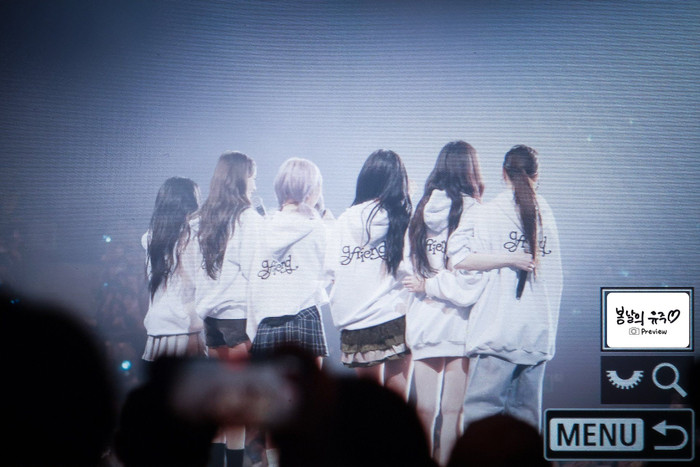 GFRIEND khóc nấc trên sân khấu tái hợp Ảnh 2