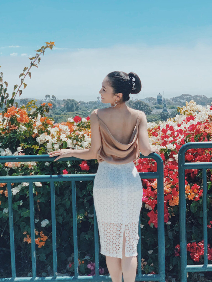 Nữ ca sĩ tận hưởng cuộc sống hôn nhân hạnh phúc. Ảnh: FBNV