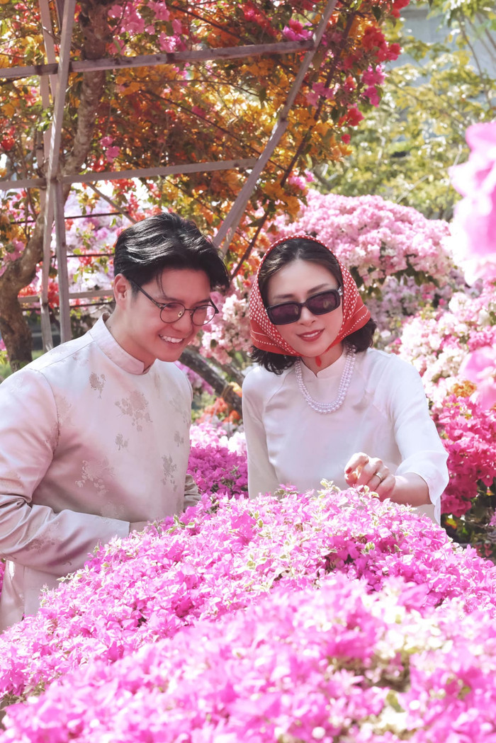 Tình yêu của họ được ví như ngôn tình. Ảnh: FBNV