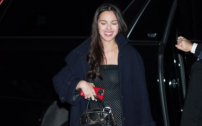 Olivia Rodrigo 'làm mưa làm gió' với phong cách chấm bi đầy cuốn hút Ảnh 2