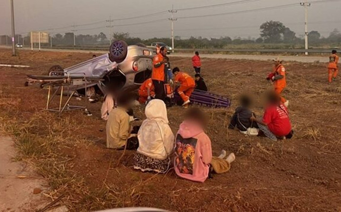 Xe chở đoàn nghệ sĩ gặp tai nạn, 7 người bị thương, 1 người nguy kịch Ảnh 2