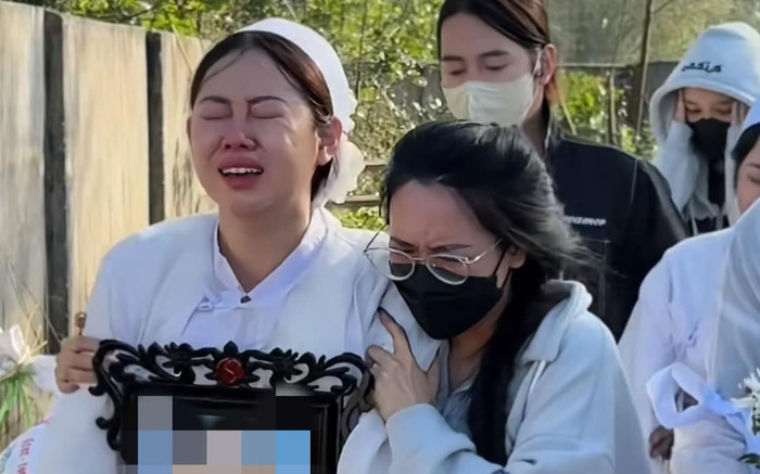 Hình ảnh gây xúc động ở đám tang bố ruột TikToker Việt Phương Thoa Ảnh 2