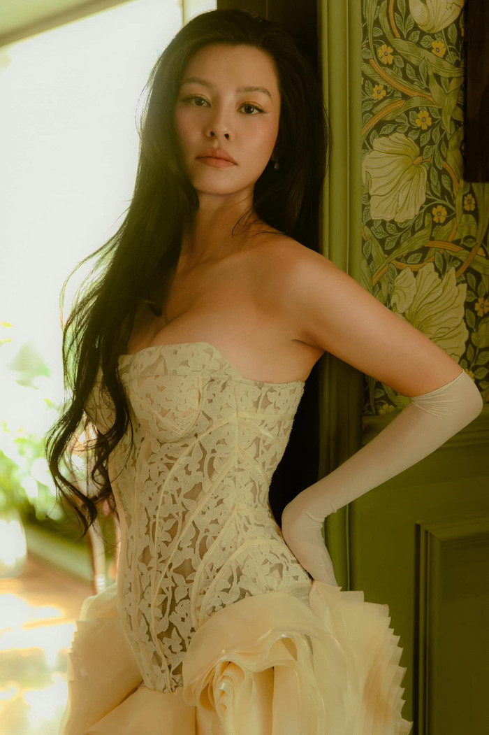 Bùi Lan Hương sở hữu 'pro5' cực khủng trước khi tham gia hoạt động nghệ thuật. (Ảnh: FBNV)