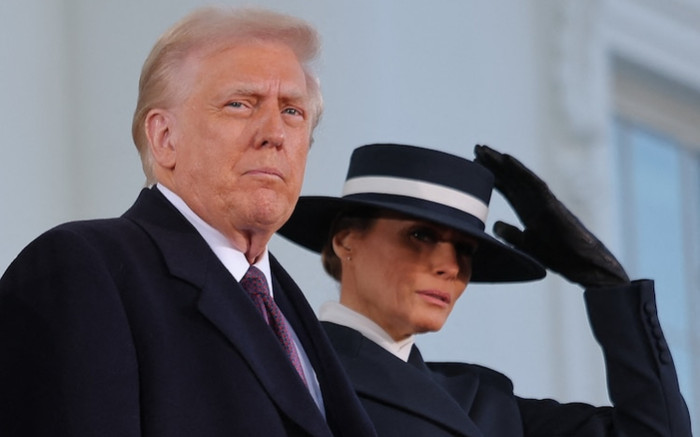 Trang phục của vợ Tổng thống Donald Trump tạo nên dấu ấn lịch sử Ảnh 2