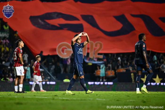 Em trai Supachok sẽ còn tiến xa hơn trong tương lai. Ảnh: Buriram