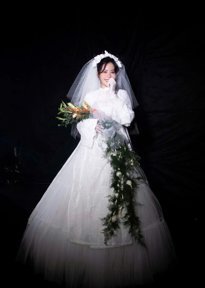 Nữ ca sĩ khát khao được hạnh phúc. Ảnh: FBNV