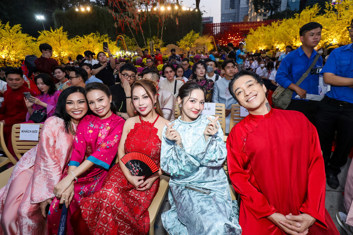 Bảo Anh khoe visual phát sáng, Phương Thanh thân thiết bên Cẩm Ly. 