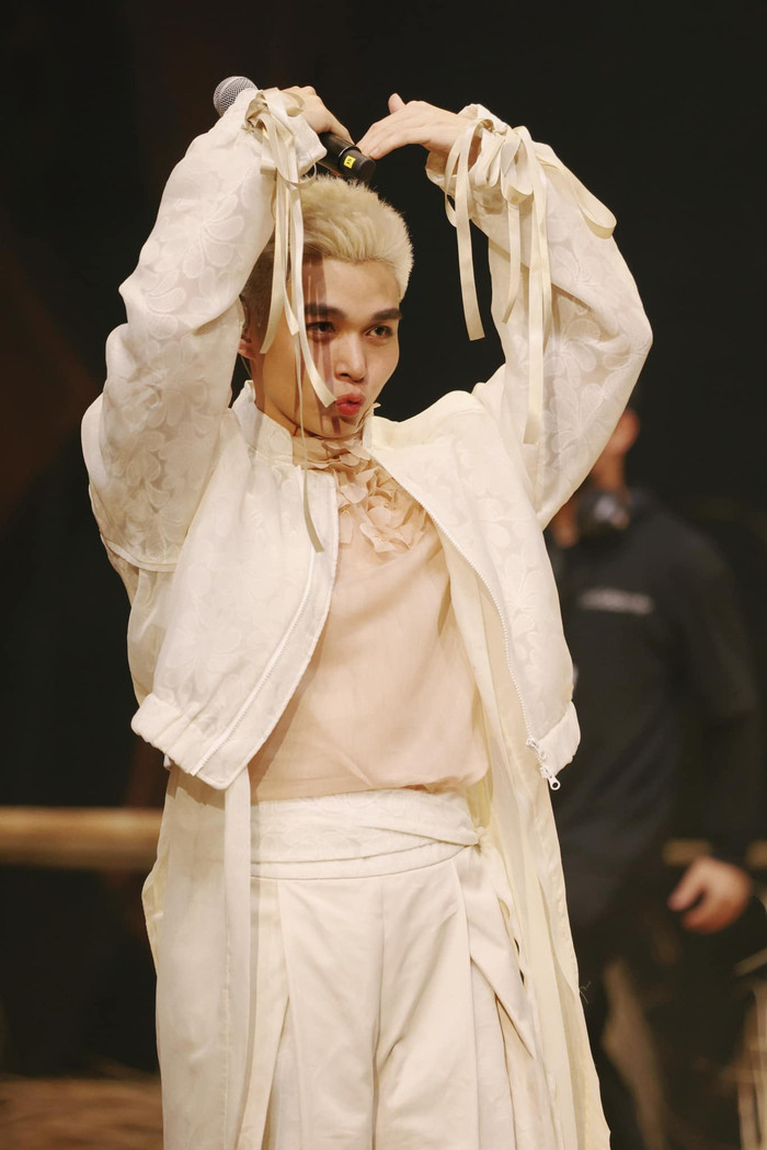 Jun Phạm yêu thích cuộc sống độc thân, 'cháy' hết mình với đam mê âm nhạc. (Ảnh FBNV)