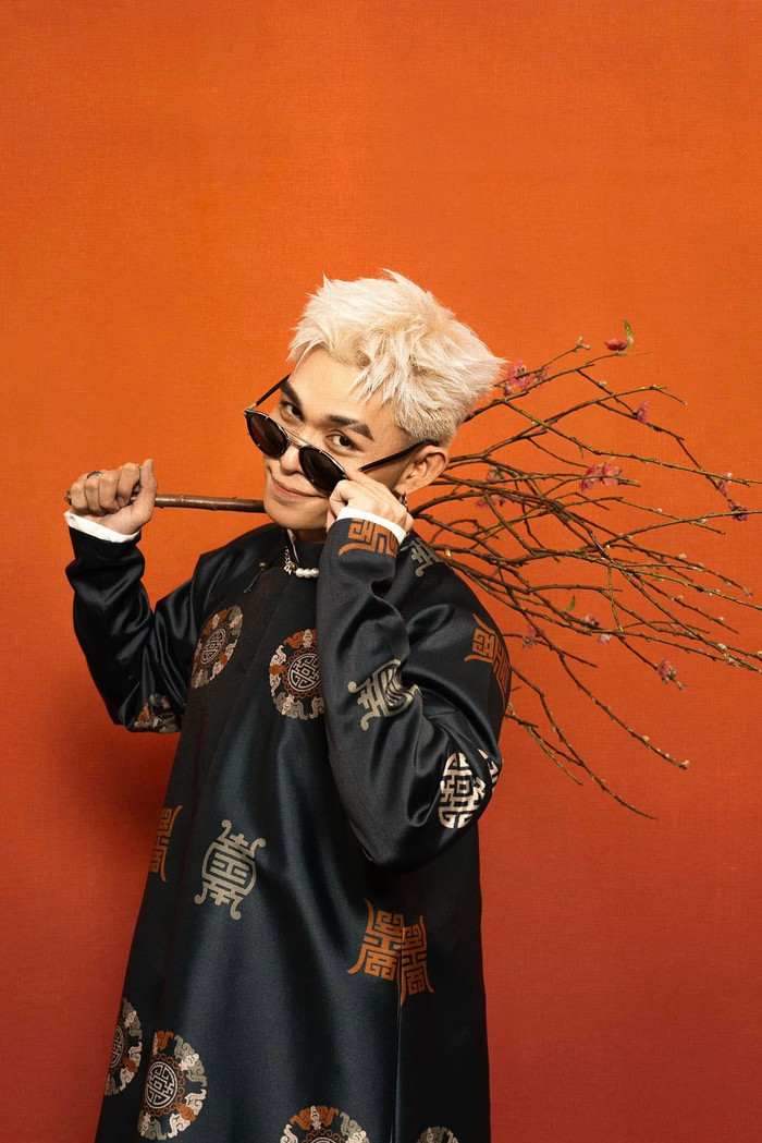 Jun Phạm là một trong những nam ca sĩ đa tài của Vbiz. (Ảnh FBNV)