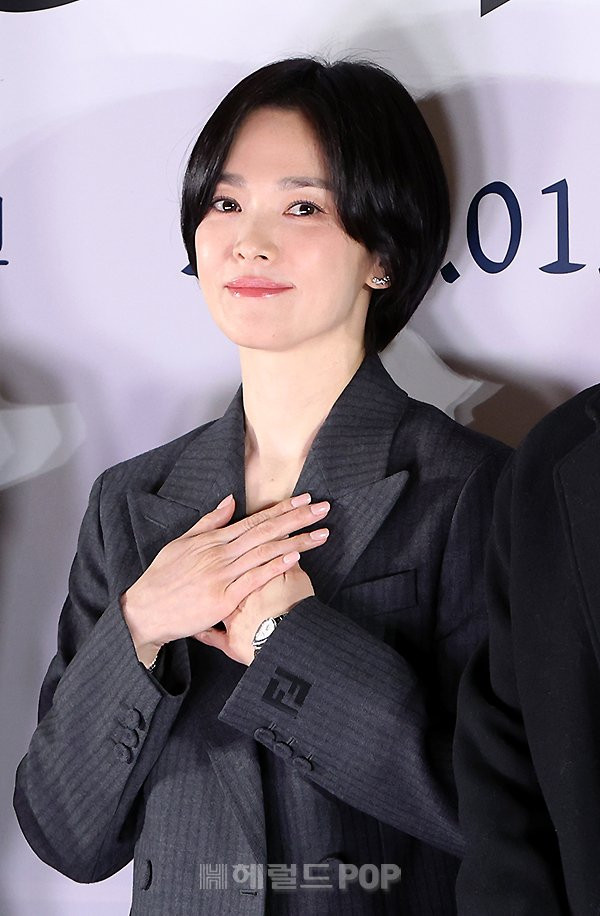 Song Hye Kyo xuất hiện tại buổi công chiếu báo chí của phim điện ảnh Hàn Quốc Dark Nuns vào ngày 20/1 vừa qua. 