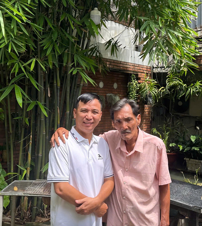 Nghệ sĩ Thương Tín và nhạc sĩ Tô Hiếu. Ảnh: FBNV