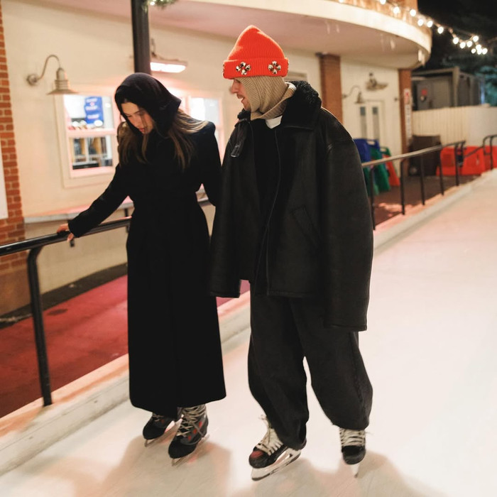 Vợ chồng ca sĩ Justin Bieber mới đi du lịch cách đây vài ngày trước. Ảnh: Instagram justinbieber