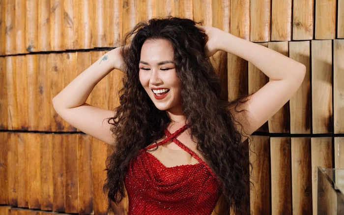 Võ Hạ Trâm khoe thân hình phồn thực sau 3 tháng sinh quý tử Ảnh 2