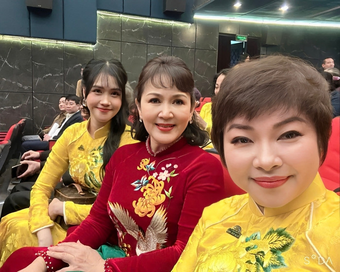 Công Lý có dịp hội ngộ với nữ hoàng ảnh lịch miền Bắc Ảnh 2