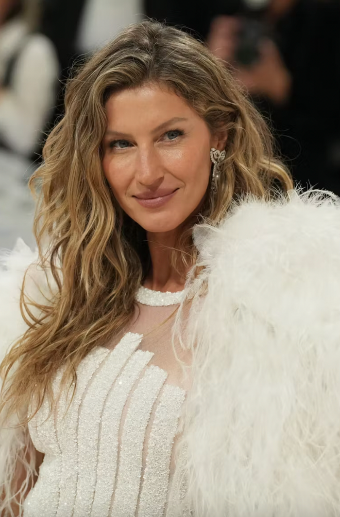 Gisele Bündchen chú trọng việc chăm sóc da bằng những sản phẩm có chiết xuất từ tự nhiên. (Ảnh tổng hợp)