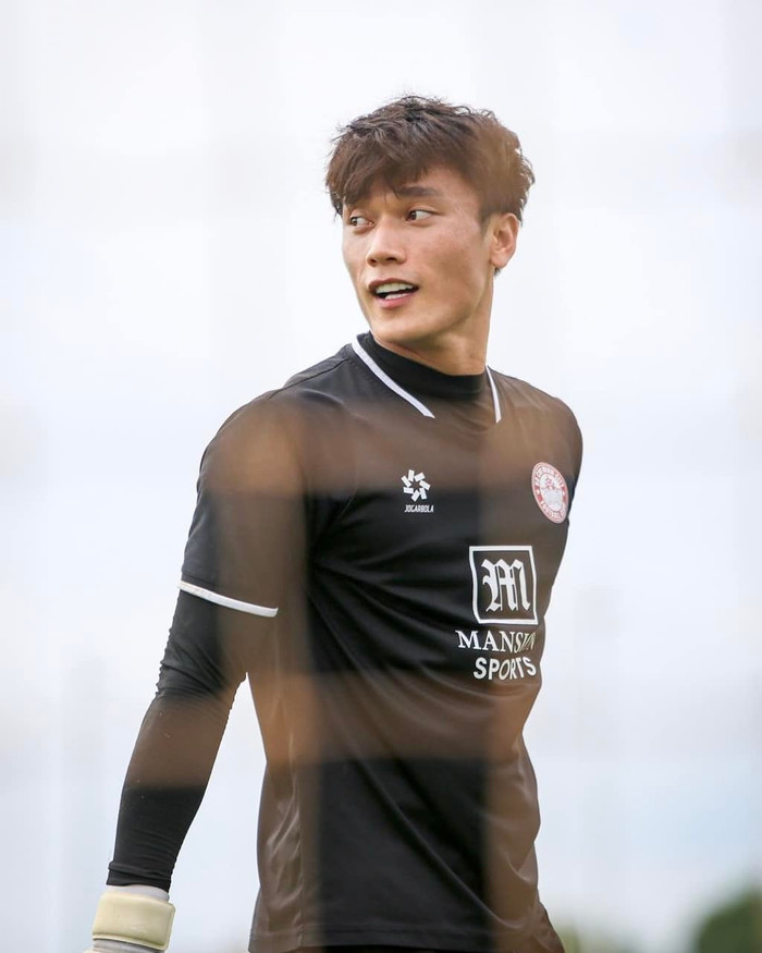 Thủ môn Bùi Tiến Dũng đầu quân cho CLB Đà Nẵng ở giai đoạn lượt về. Ảnh: CLB TPHCM