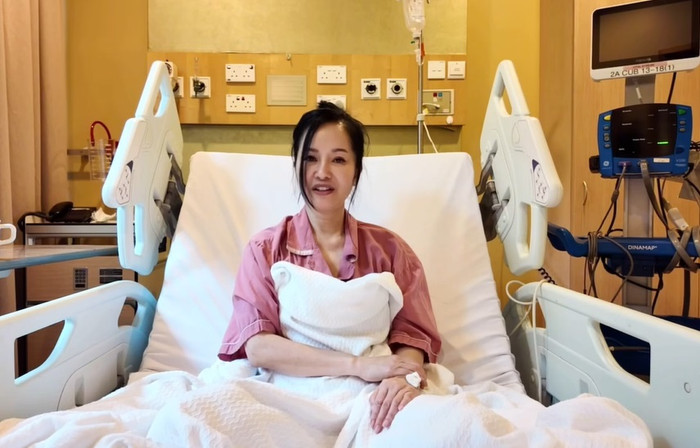 Hồng Nhung vừa trải qua cuộc phẫu thuật đầu tiên để chữa ung thư vú. 