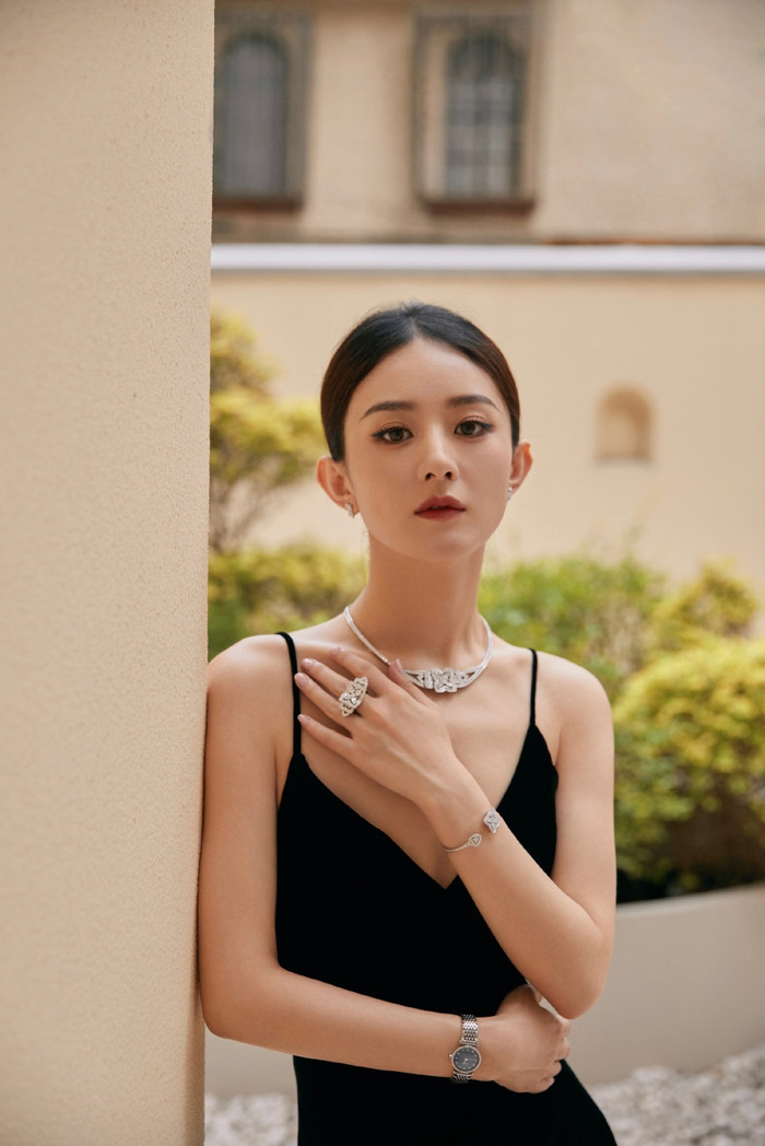 Từng hợp tác với De Beers nhưng Triệu Lệ Dĩnh không được thương hiệu trang sức này xem trọng.