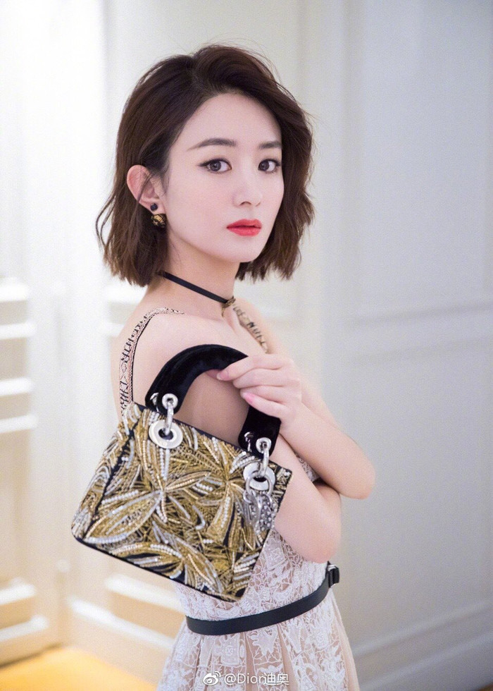 Dior là nhà mốt duy nhất chịu hợp tác với Triệu Lệ Dĩnh.