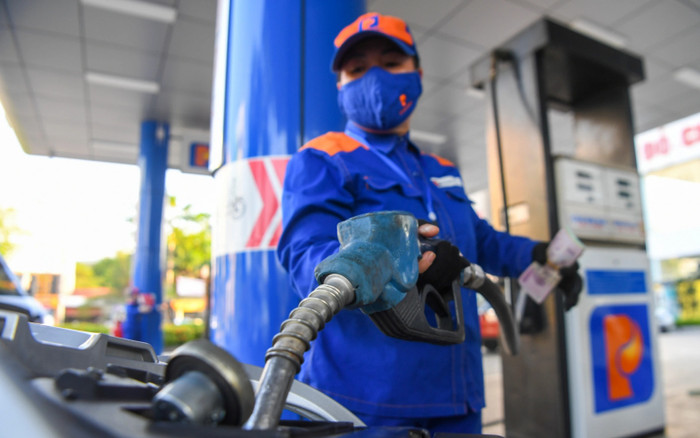 Giá xăng bất ngờ giảm xuống trước kỳ nghỉ Tết Nguyên đán Ảnh 2