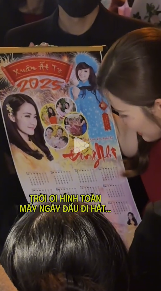 Đông Nhi 'hú hồn' khi nhận một món đồ từ người hâm mộ Ảnh 3