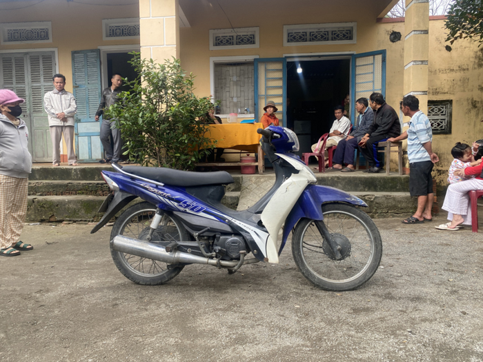 Chiếc xe máy anh Thành dùng đi giao hàng hằng ngày