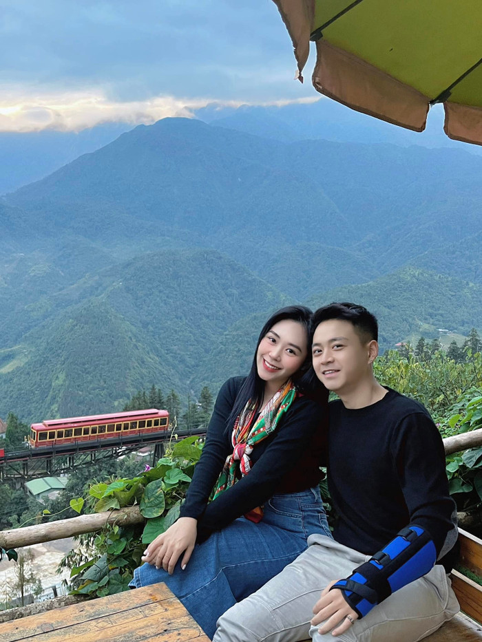 Cả hai cùng nhau đi du lịch nhiều nơi. Ảnh: FBNV