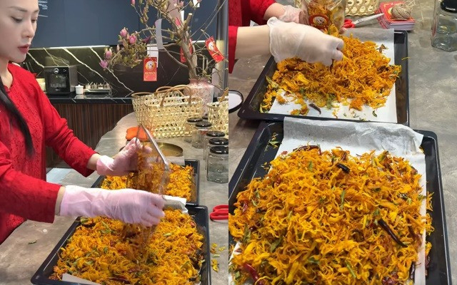 Phương Oanh tự tay làm khô gà lá chanh tặng người thân, bạn bè. (Ảnh FBNV)