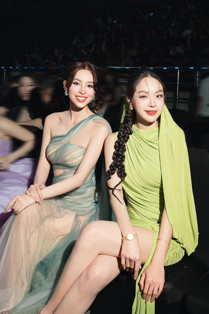 Tiểu Vy luôn thể hiện sự thân thiện, hồ hởi mỗi khi đi dự sự kiện. Ảnh: FBNV