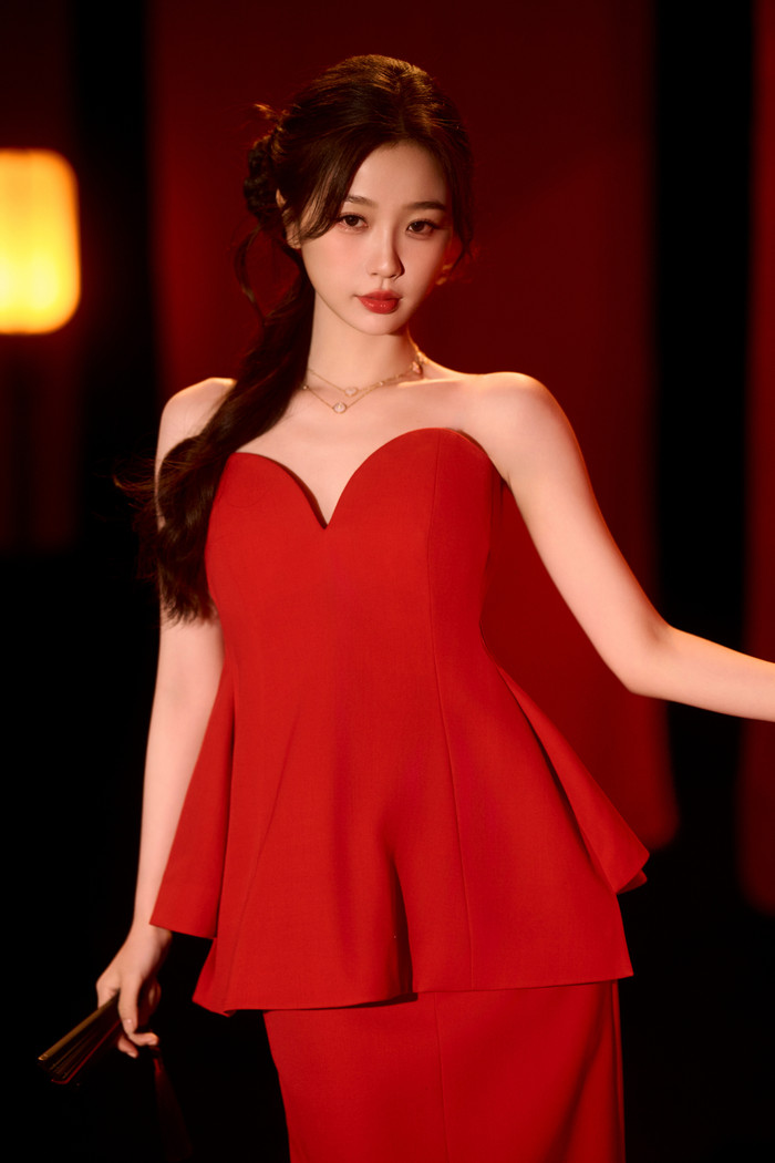 Ngu Thư Hân thăng hạng nhờ Vĩnh Dạ Tinh Hà.