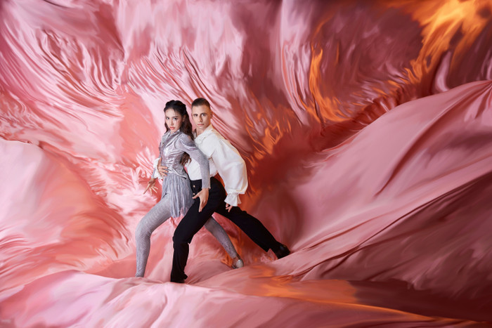 Kết thúc phần thi, giám khảo Trần Ly Ly cho 10  điểm, giám khảo Chí Anh cho 10 điểm, giám khảo Khánh Thi cho 9.5 điểm, giám khảo Đoan Trang cho 10 điểm và giám khảo Phan Hiển là 10 điểm.