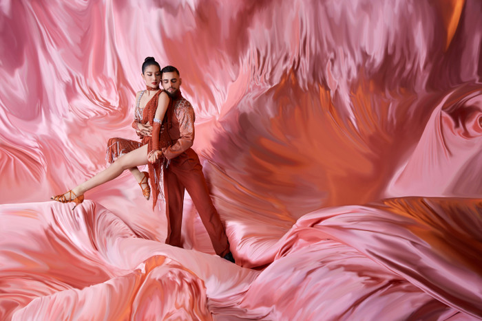 Kết thúc phần thi, giám khảo Trần Ly Ly cho 10 điểm, giám khảo Chí Anh cho 10 điểm, giám khảo Khánh Thi cho 10 điểm, giám khảo Đoan Trang cho 10 điểm và giám khảo Phan Hiển là 10 điểm.