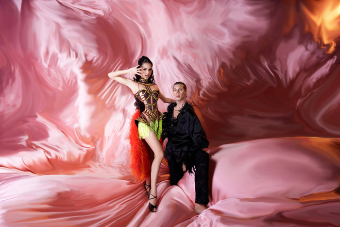 Kết thúc phần thi, giám khảo Trần Ly Ly cho 9.5 điểm, giám khảo Chí Anh cho 9.5 điểm, giám khảo Khánh Thi cho 9 điểm, giám khảo Đoan Trang cho 10 điểm và giám khảo Phan Hiển là 9 điểm.