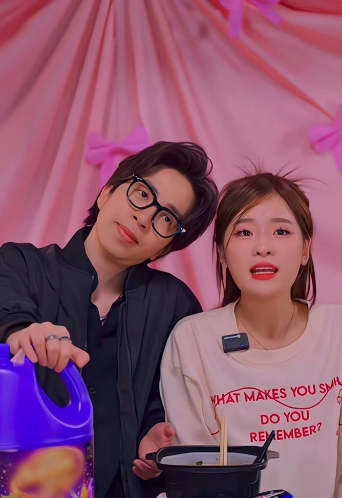 Hiện tại, cặp đôi đang vướng nghi vấn rạn nứt tình cảm