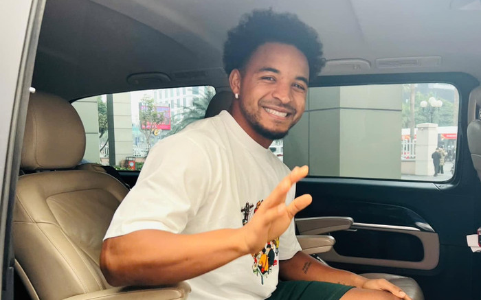 Nguyễn Xuân Son lại thay đổi diện mạo để ăn Tết Ảnh 2