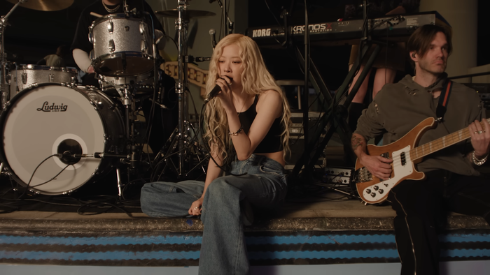 Rosé lại gây tranh cãi Ảnh 2