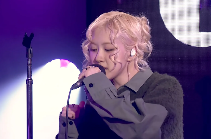 Rosé lại gây tranh cãi Ảnh 1