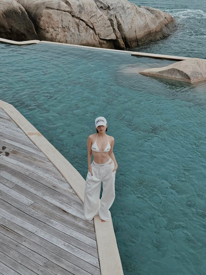 Nữ người mẫu thường xuyên đi du lịch, có cuộc sống xa hoa. (Ảnh FBNV)