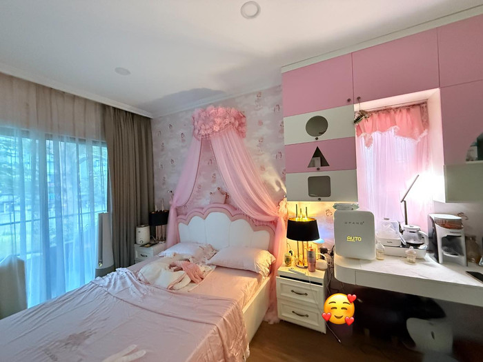 Căn phòng màu hồng mà Nhật Kim Anh chuẩn bị cho con gái thứ 2. (Ảnh: FBNV)