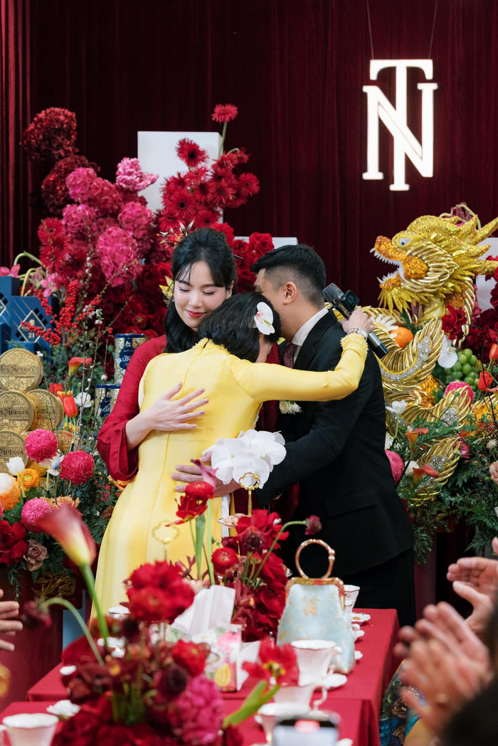 Mai Ngọc về Bắc Giang ăn Tết. Ảnh: FBNV